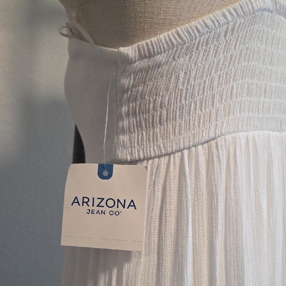 Arizona Jean Company Elegant White Lace Maxi Dress - Picture 6 of 7